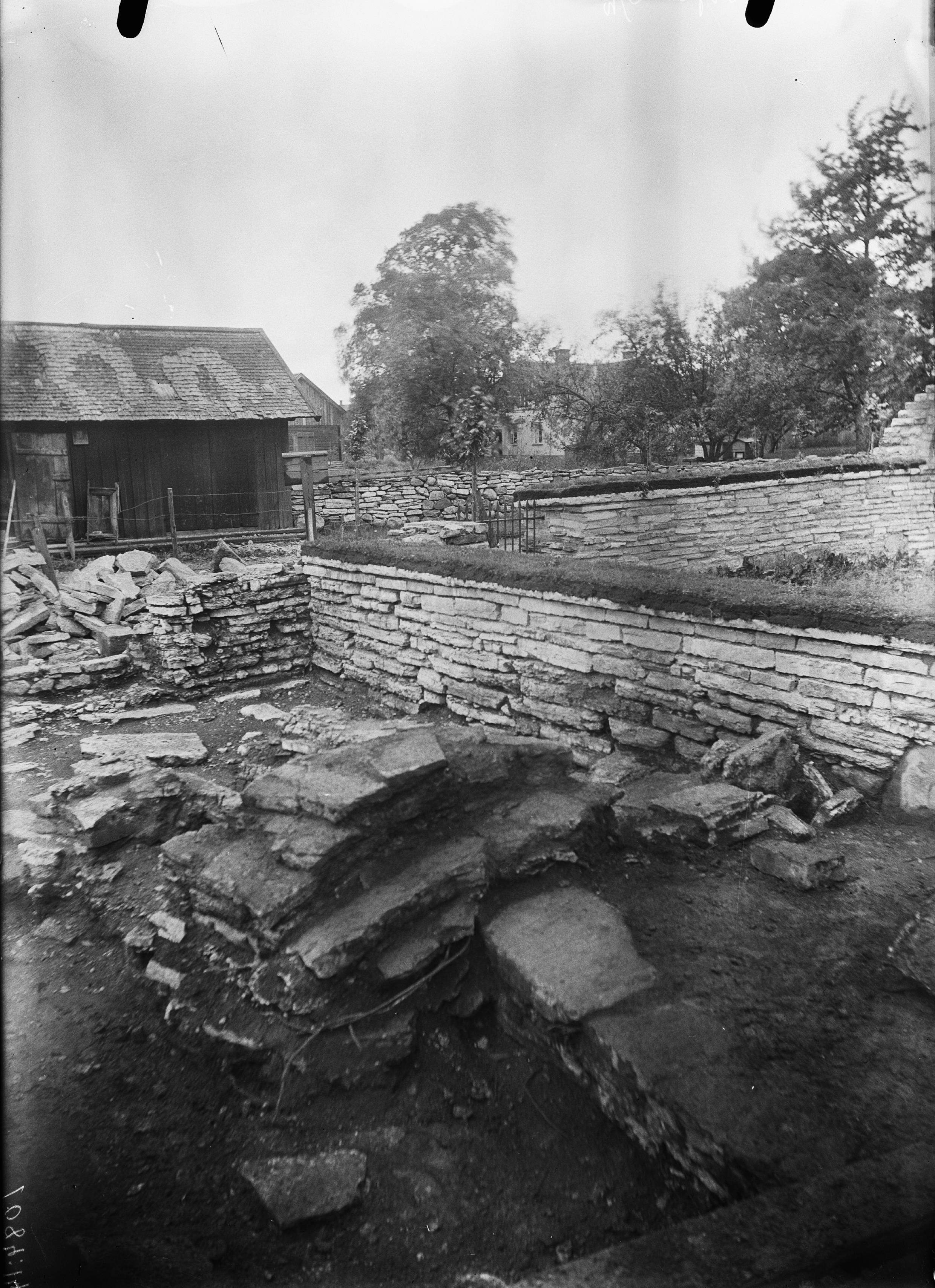 Axel Forssén, Varnhems klosterruin