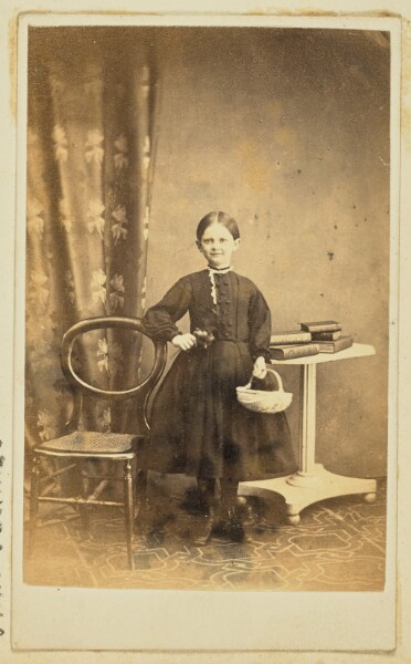 Unknown, [Portrait of a young girl]