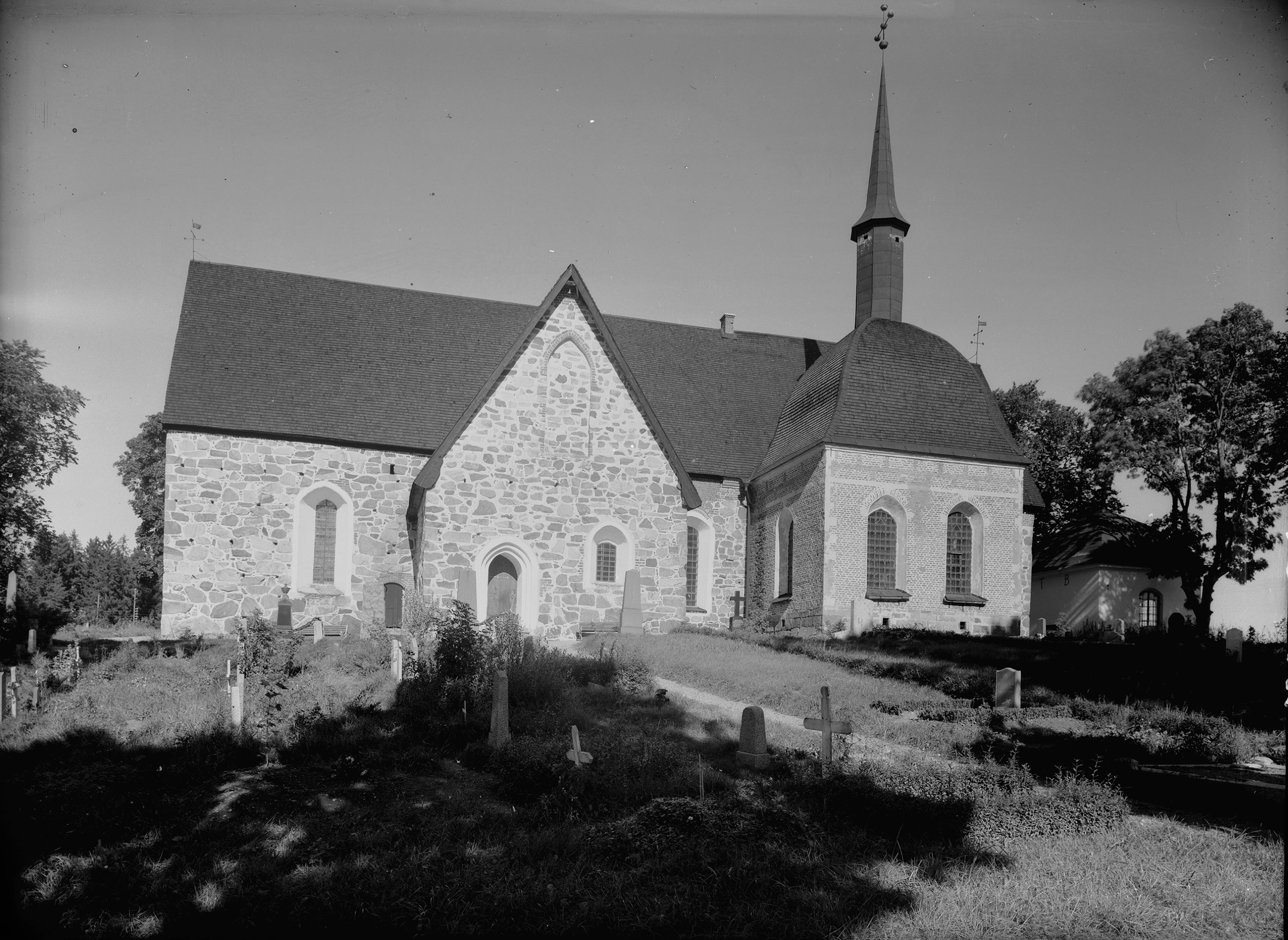 Nils Åzelius, Frötuna kyrka