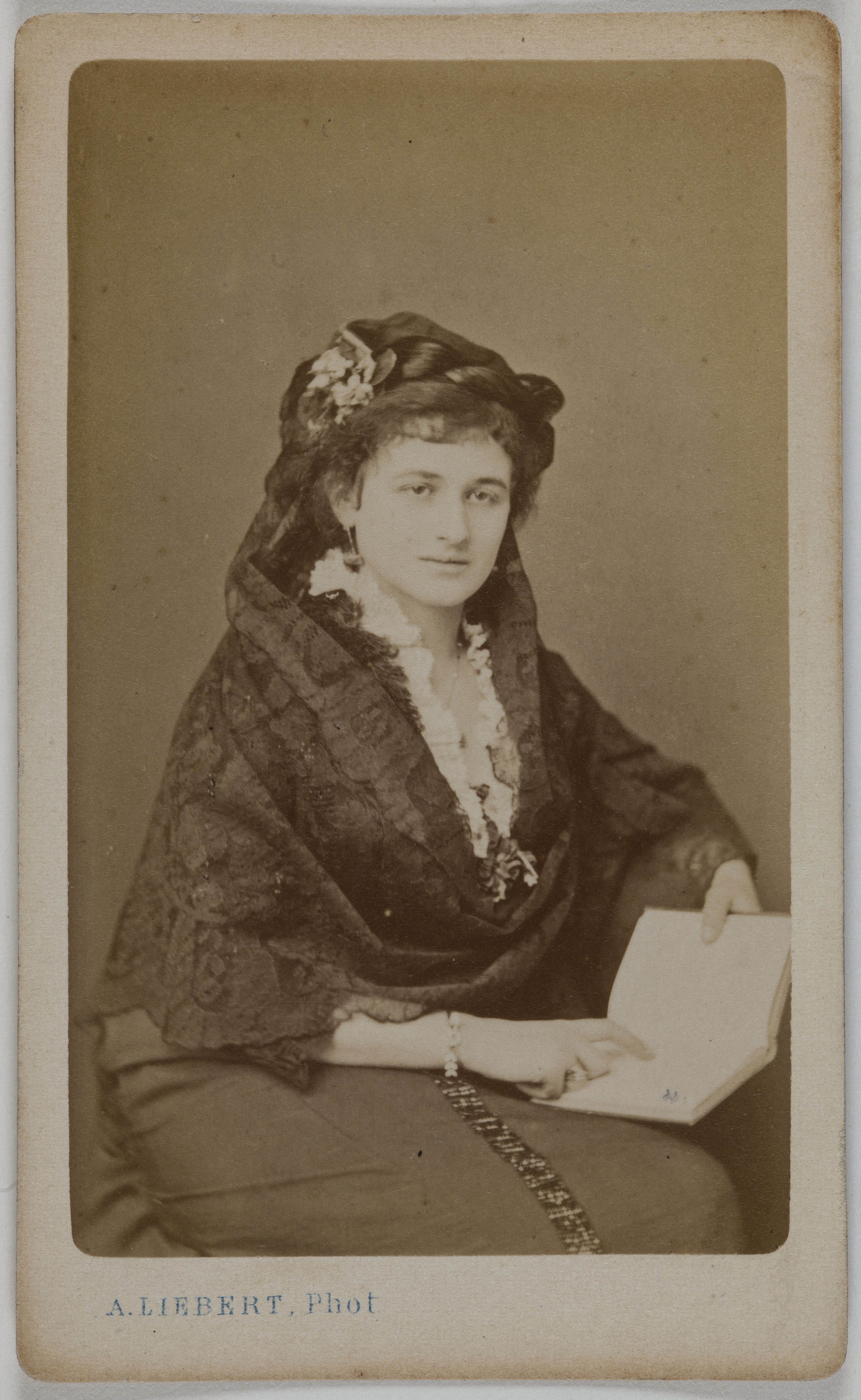 Alphonse Liébert, Portrait de Badia I (actrice)