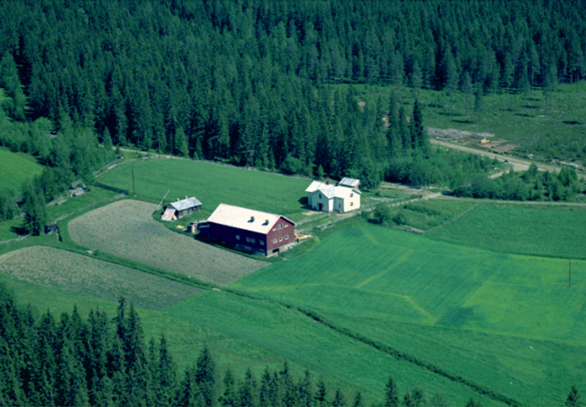 Widerøes Flyveselskap A/S, FLYFOTO SLAGSVEEN