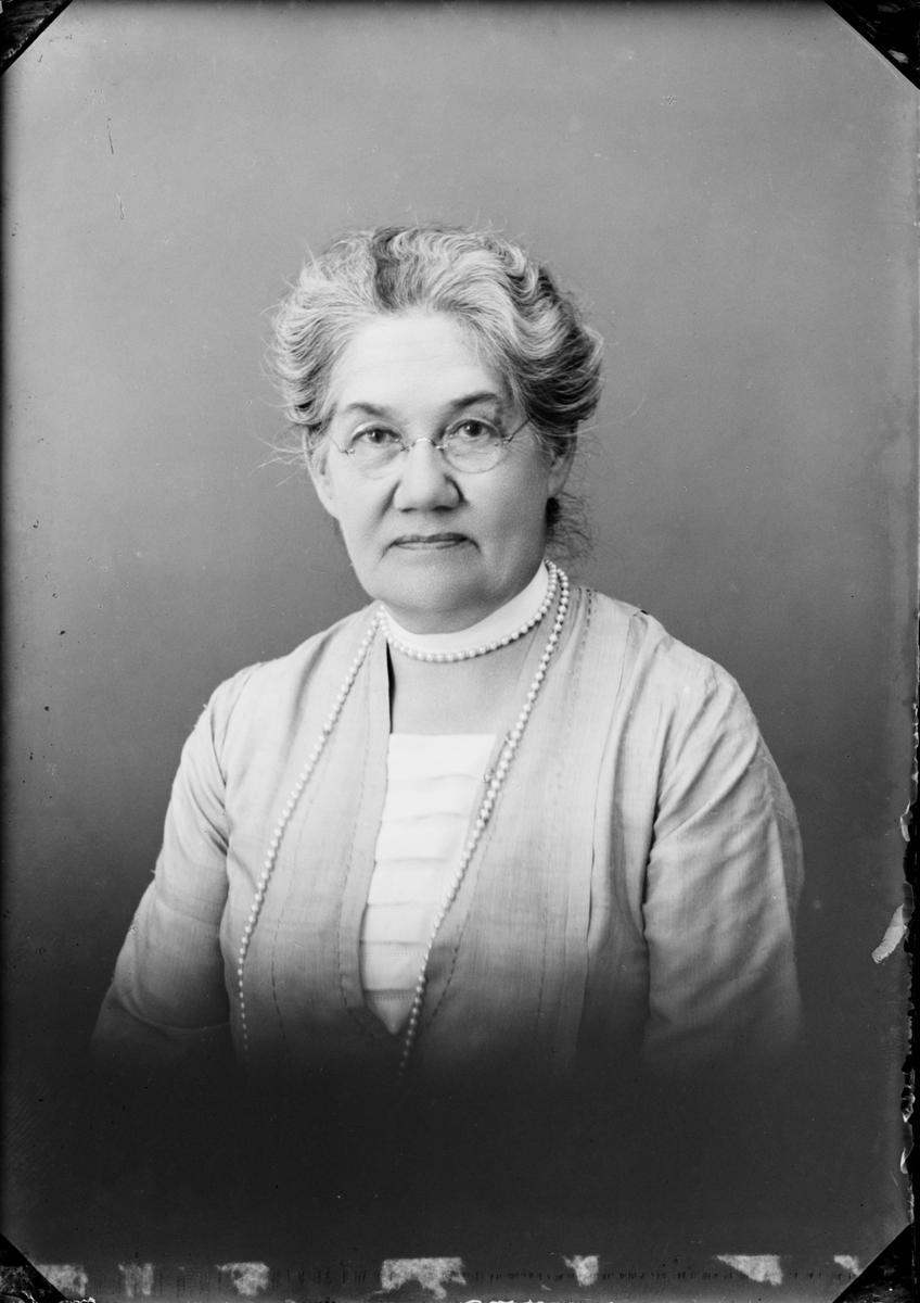Skötsner-Edhlund, "Fru" Lindström, Östhammar, Uppland
