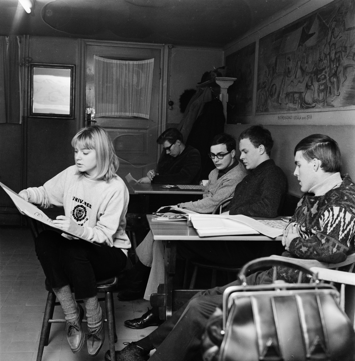 Uppsala-Bild, Course - “folk songs give new content to English language course,” Uppsala 1965
