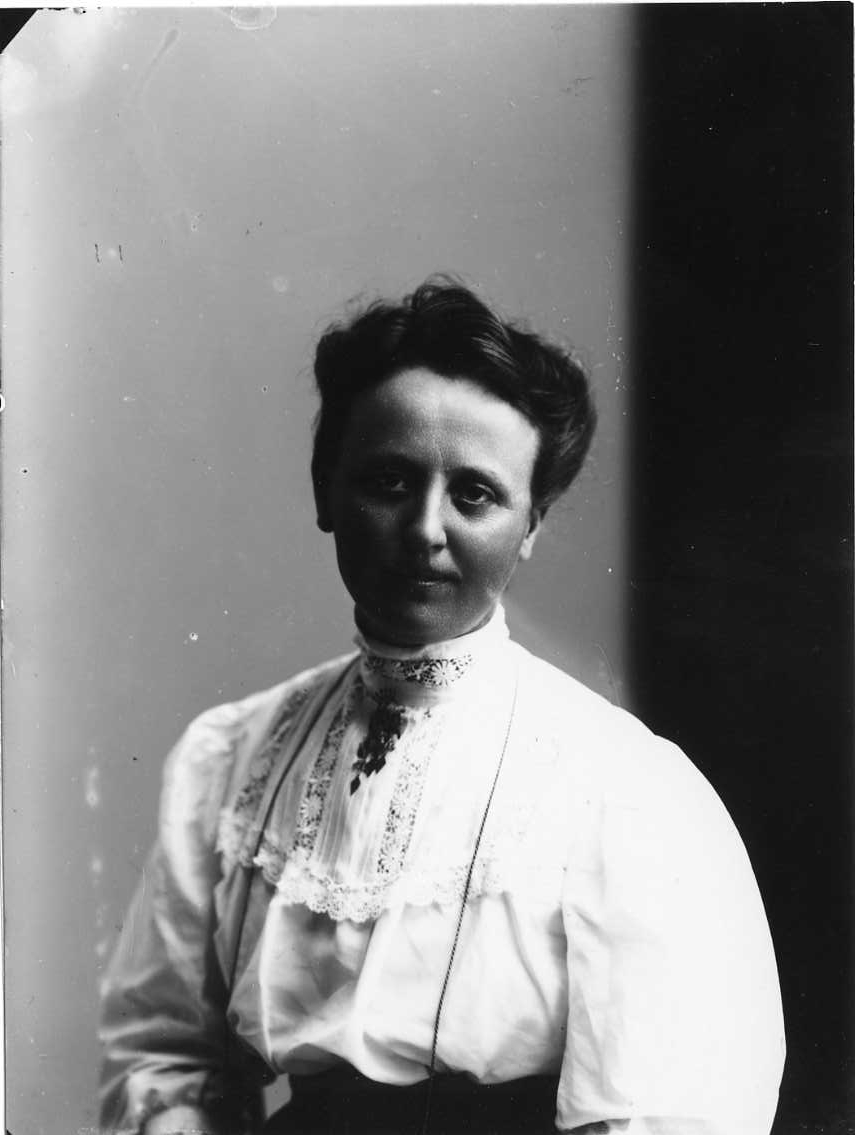 Calla Helena Sundbeck, Porträtt av Ebba Wirén.