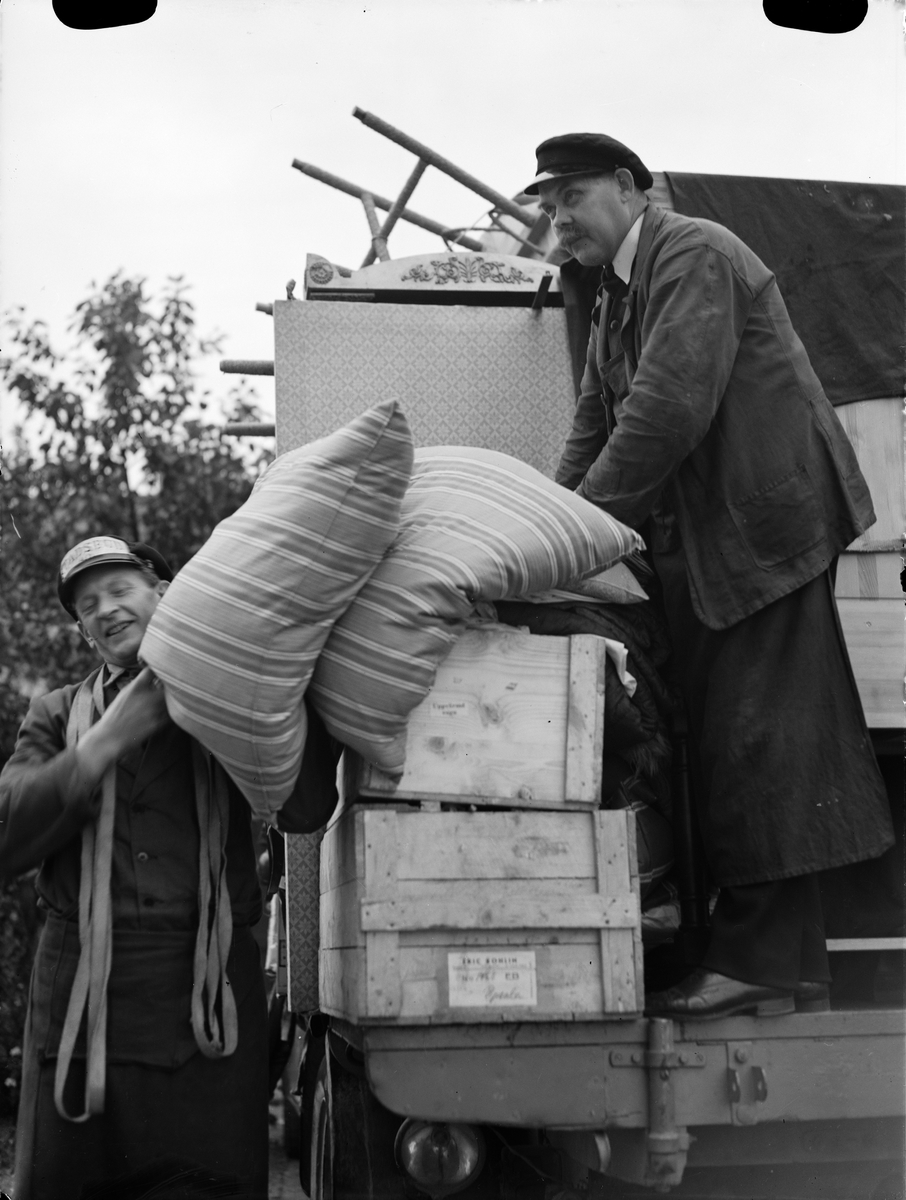 Paul Sandberg, "Uppsalaborna flyttade ivrigt trots krisen", Uppsala oktober 1941