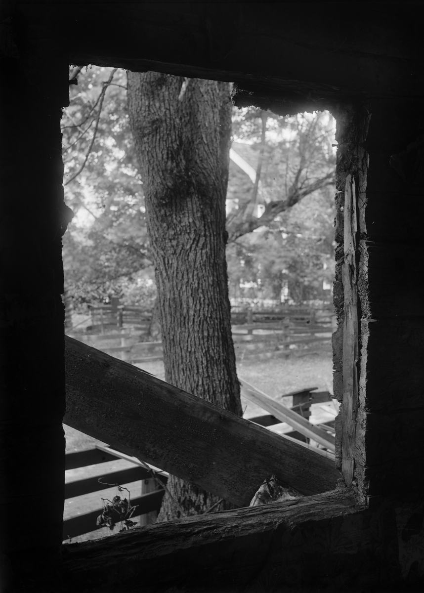 Paul Sandberg, Fönsteröppning, Kvekgården, Fröslunda socken, Uppland 1933