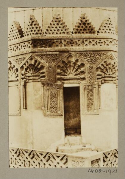 K.A.C. Creswell, Angle detail at the dome of the mausoleum of Imam al-Shafi'i, Cairo