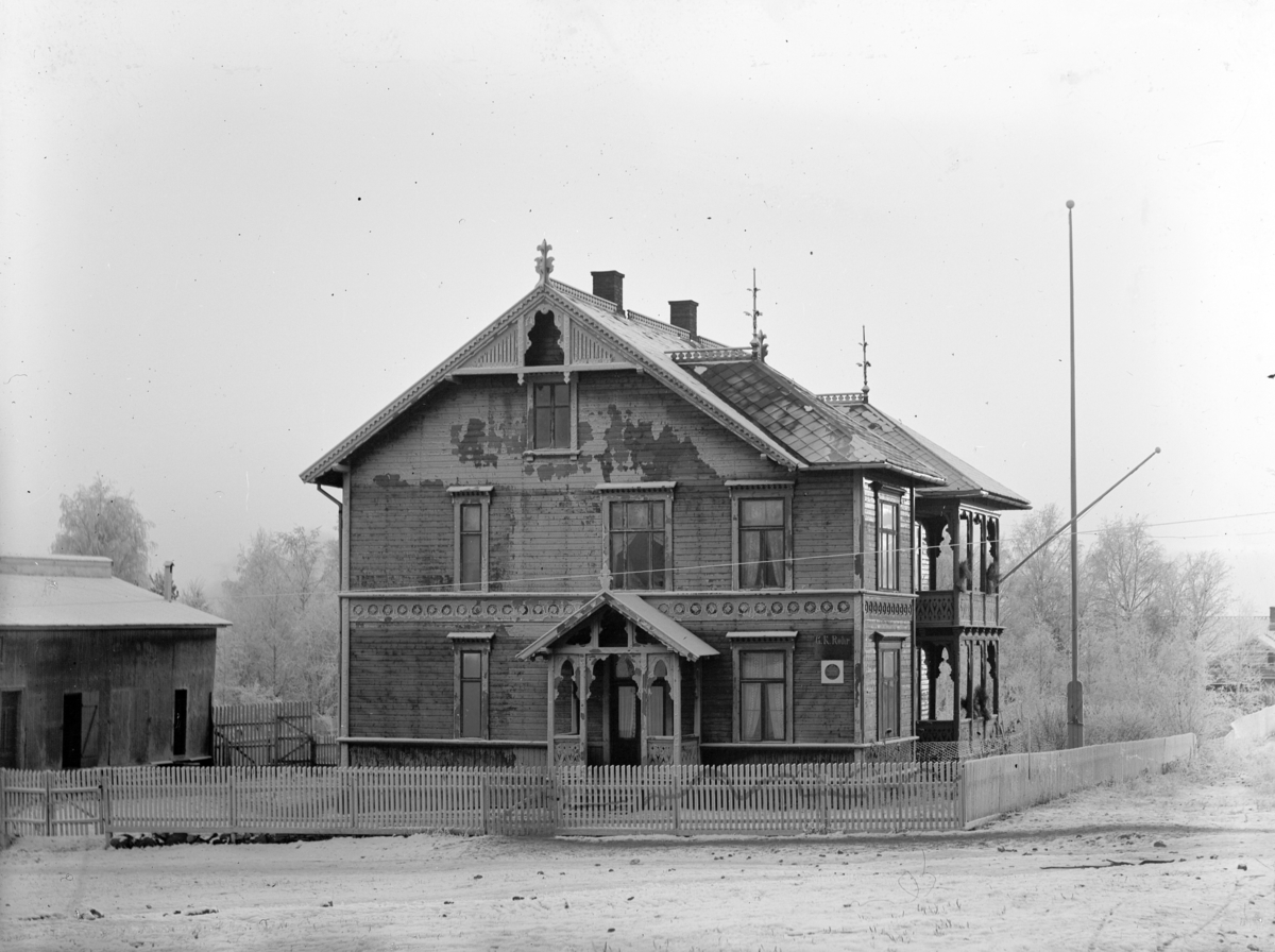 Johannes Larsen Alhaug, Hus i St. Olavsgate 71 i Hamar.