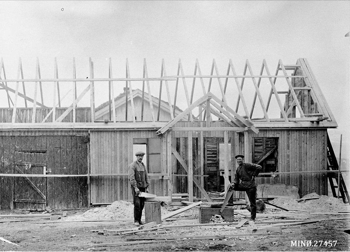 H. A Eriksson, Bygging av sommerstue på Bakkagarden på Tolga