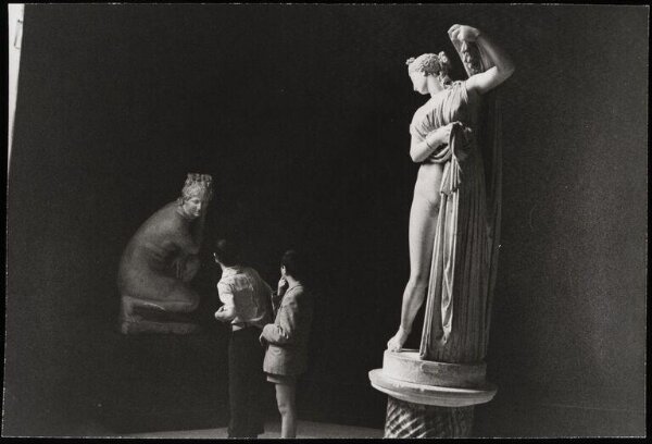 Cartier-Bresson, Henri, Photograph