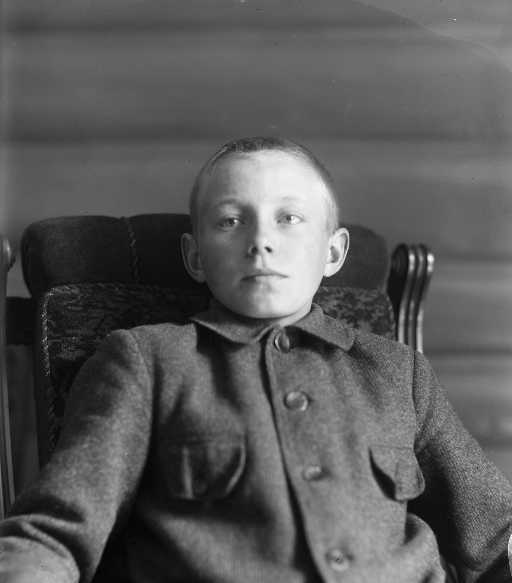 Anders O. Sørhuus, Portrett av ung gutt