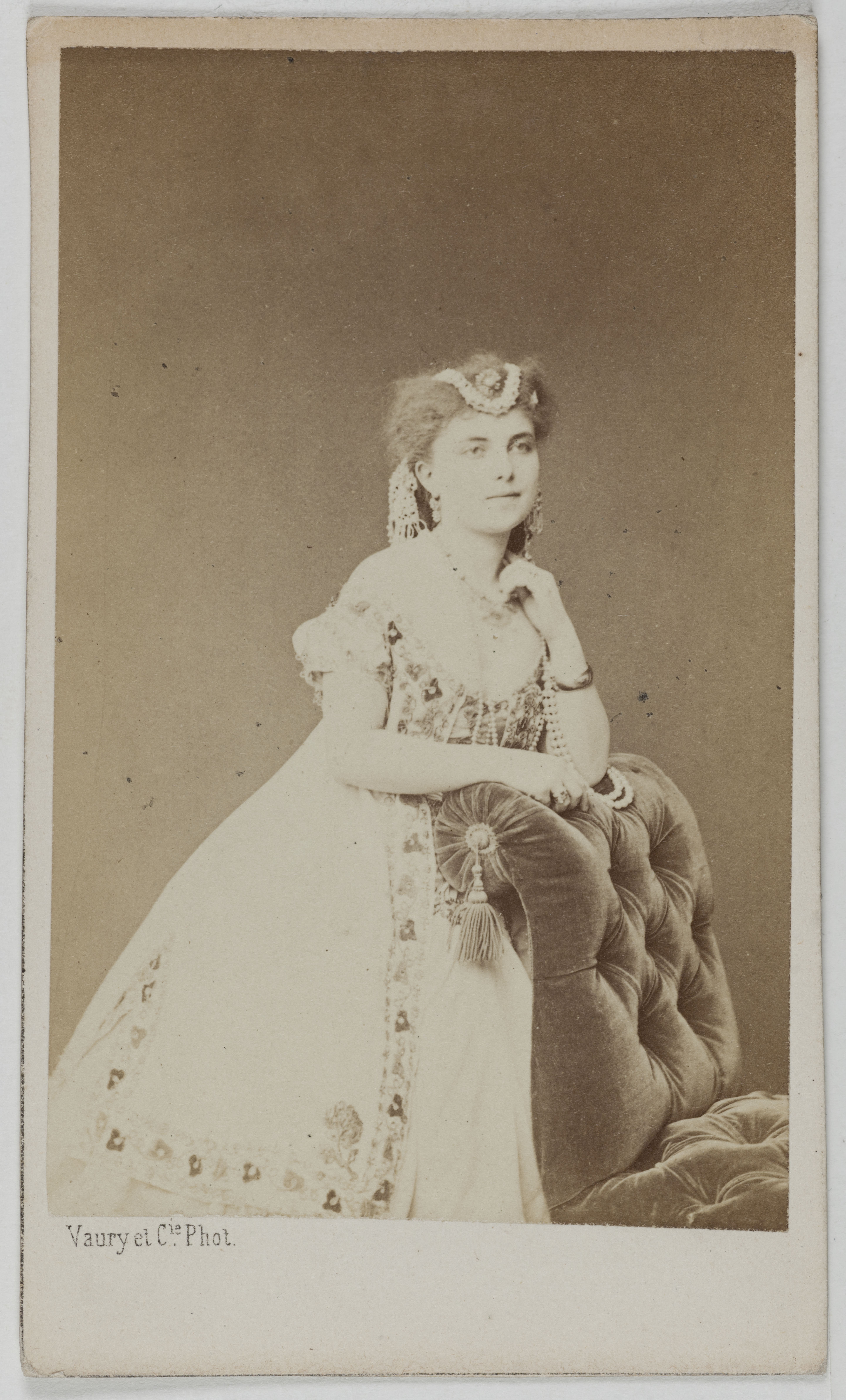 Vaury et Cie, Portrait de Leinenger ou Leininger Antoinette, (actrice)