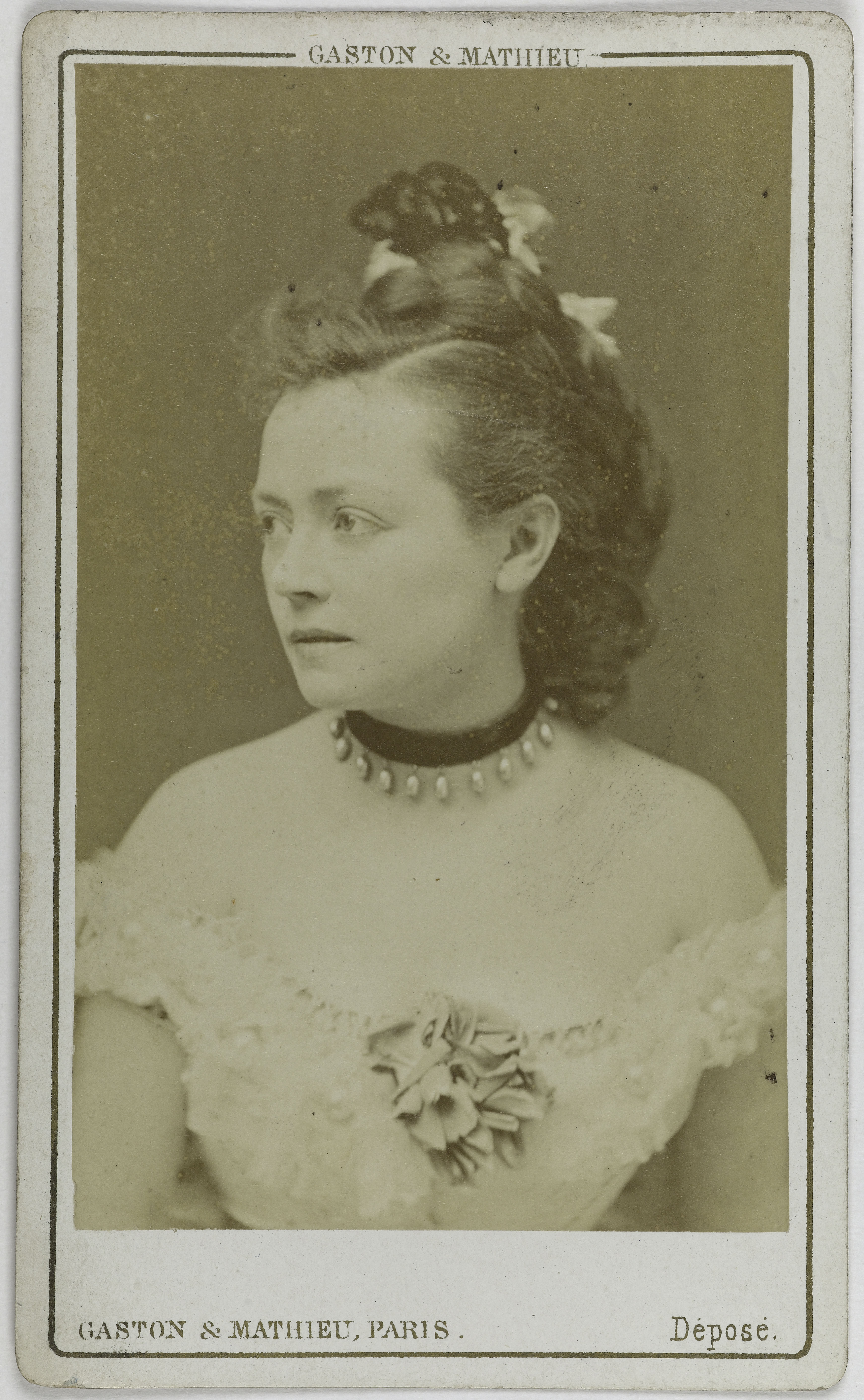 Mathieu & Cie Gaston, Portrait de Paula, (actrice)