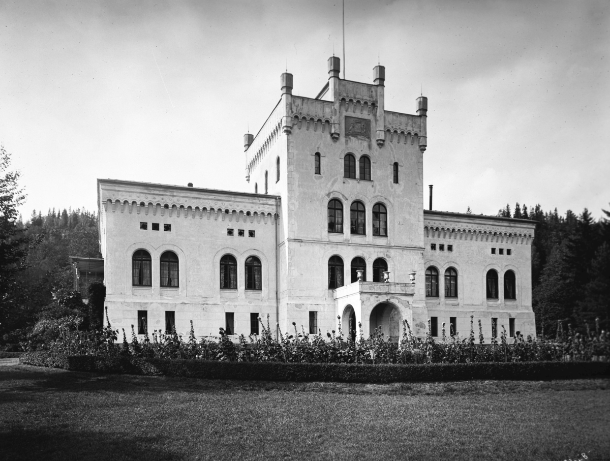 Anders Beer Wilse, Prot: Bærums Værk Facade