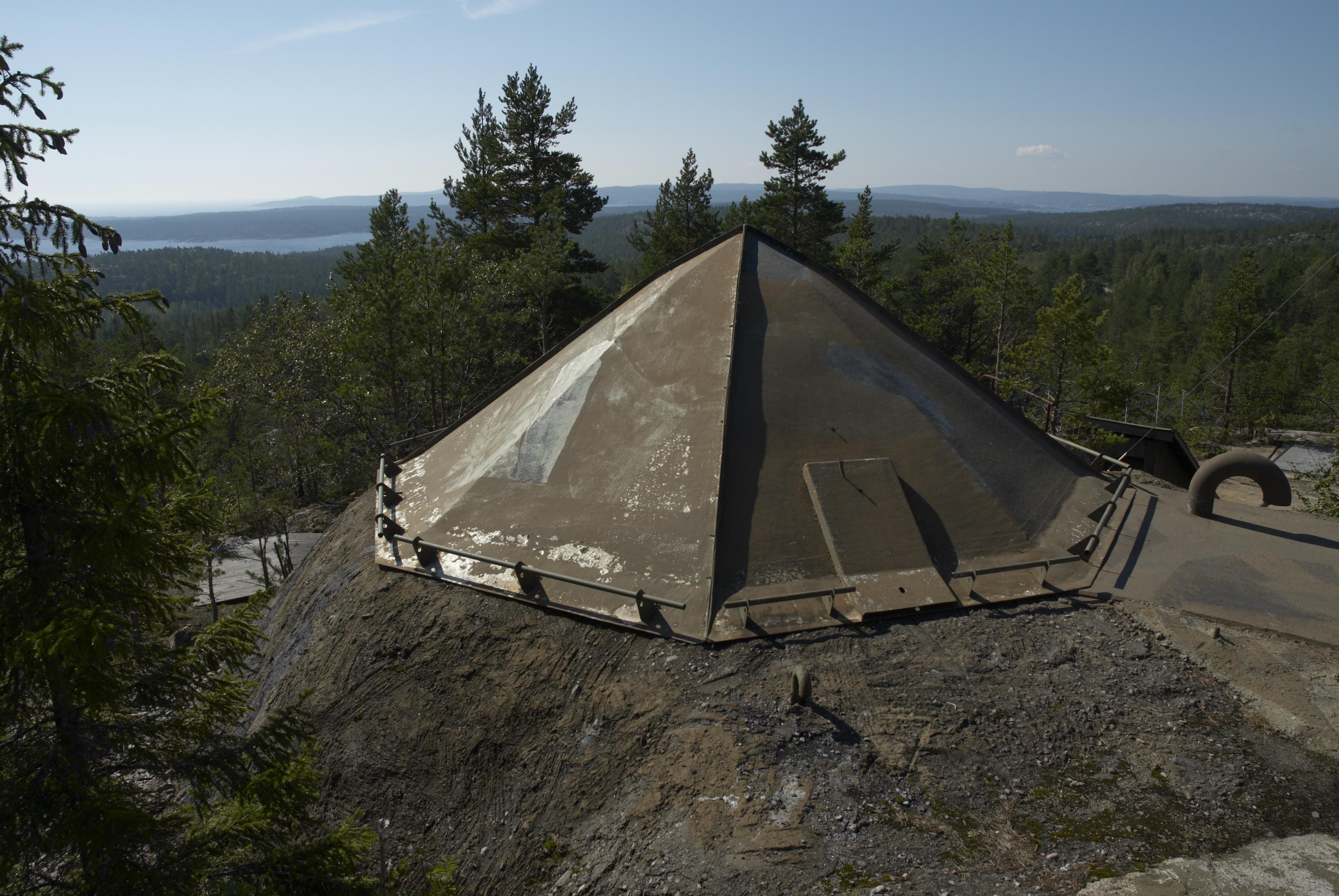 Bengt A Lundberg, Hemsö fästning