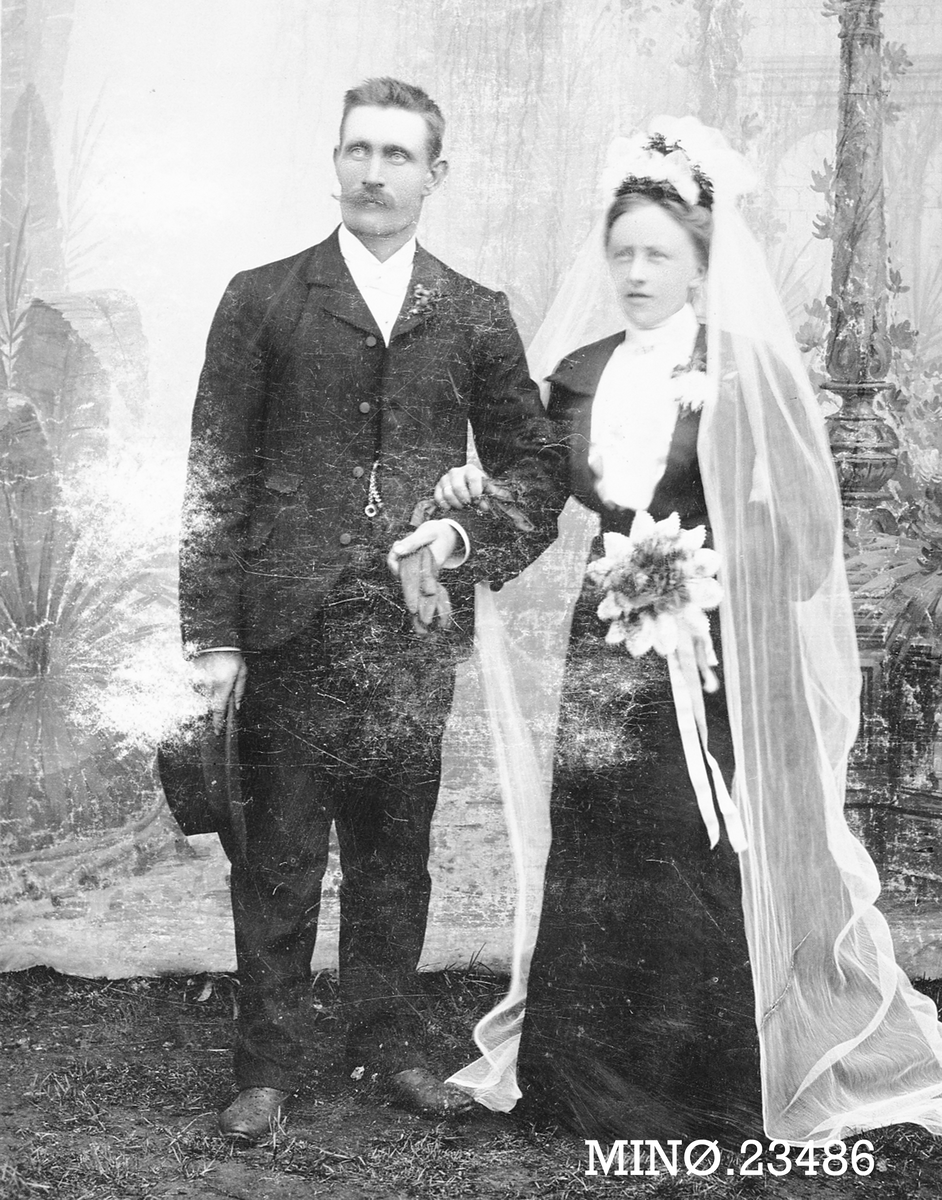Henrik Augustinsson Stinessen, Brudebilde - Ingeborg og Per Nygjelten