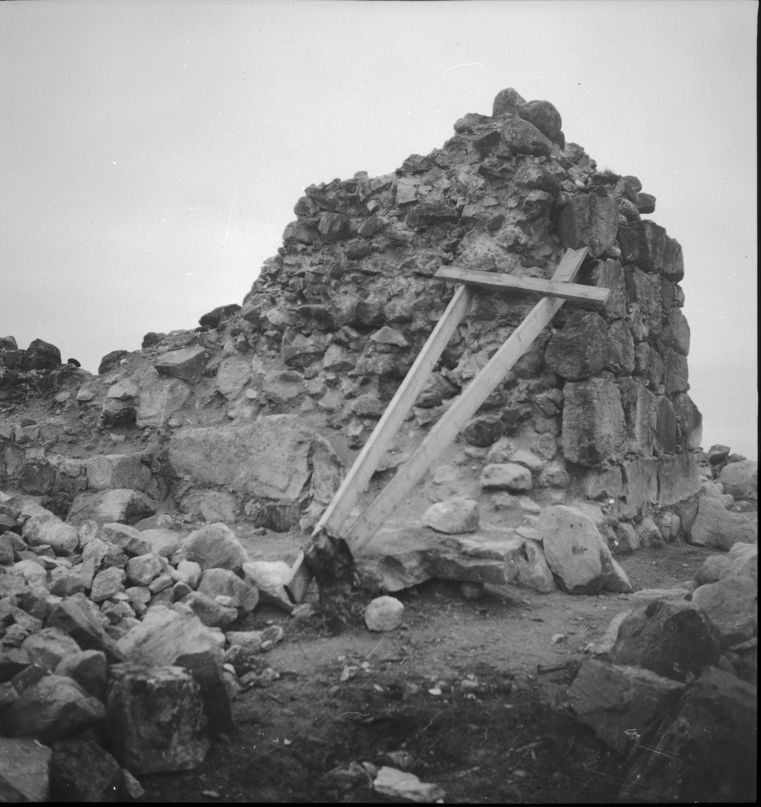 Per Olof Westlund, Hölö, Överhölö kyrkoruin