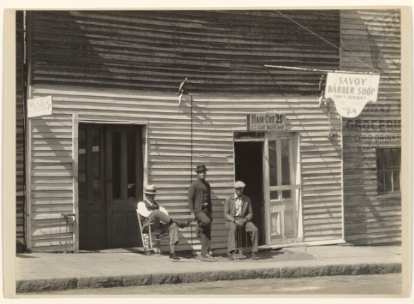 Walker Evans, [Sidewald Portrait of Three Men, Vicksburg, Mississippi]