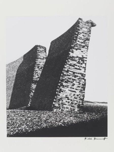 Bill Brandt, Aldeburgh Beach