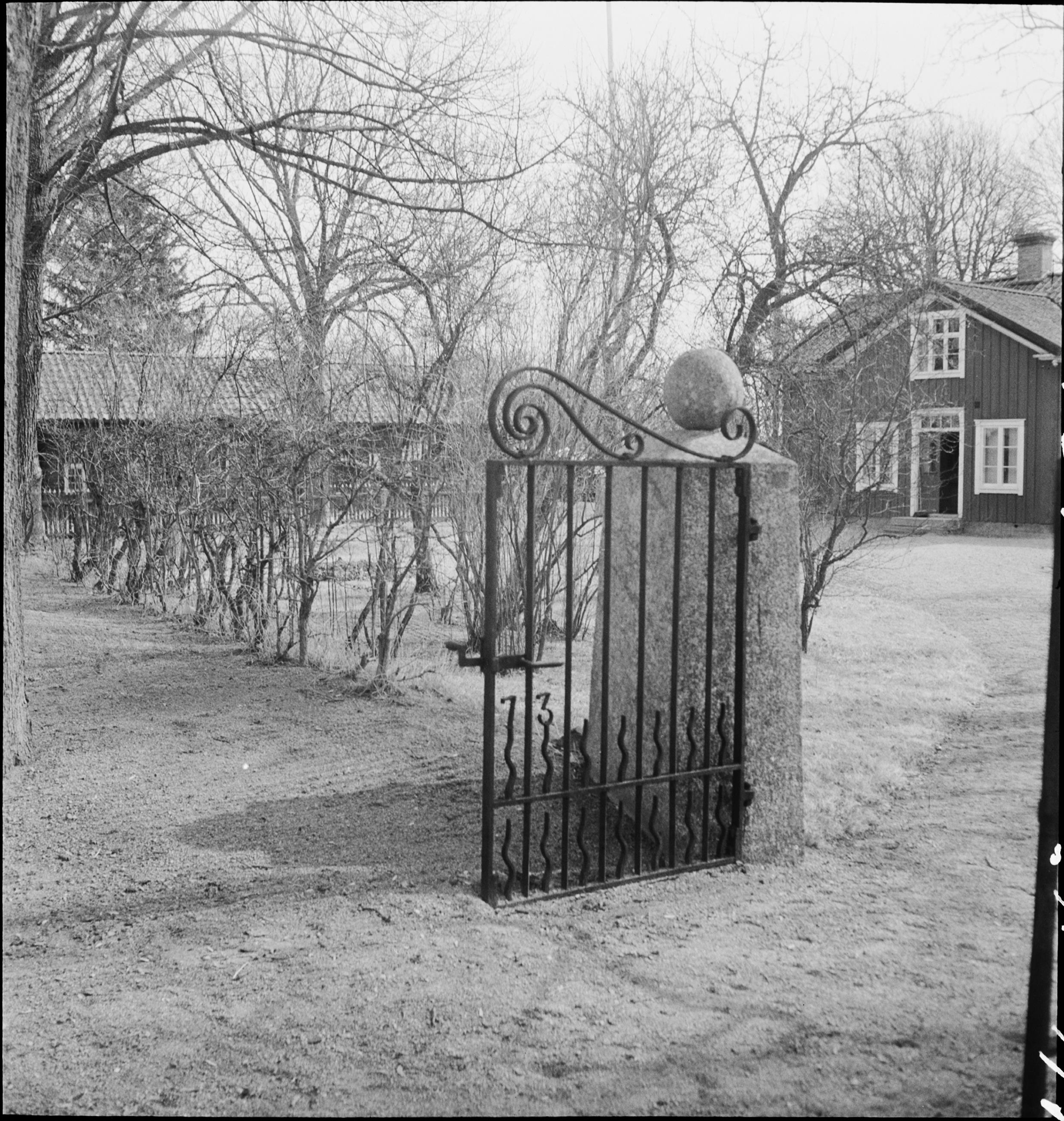 Iwar Anderson, Härnevi kyrka