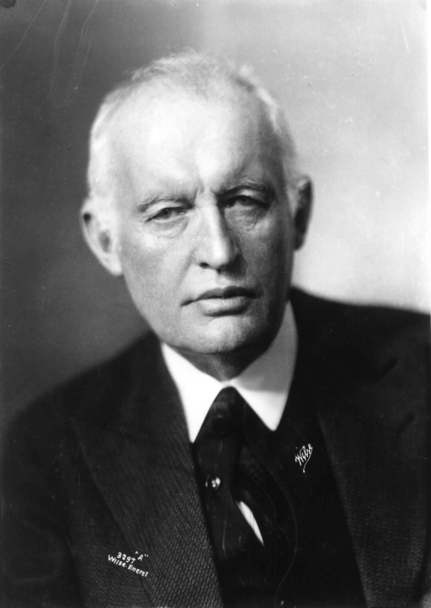 Anders Beer Wilse, Kunstneren og maleren Edvard Munch fotografert av Anders Beer Wilse i 1933.