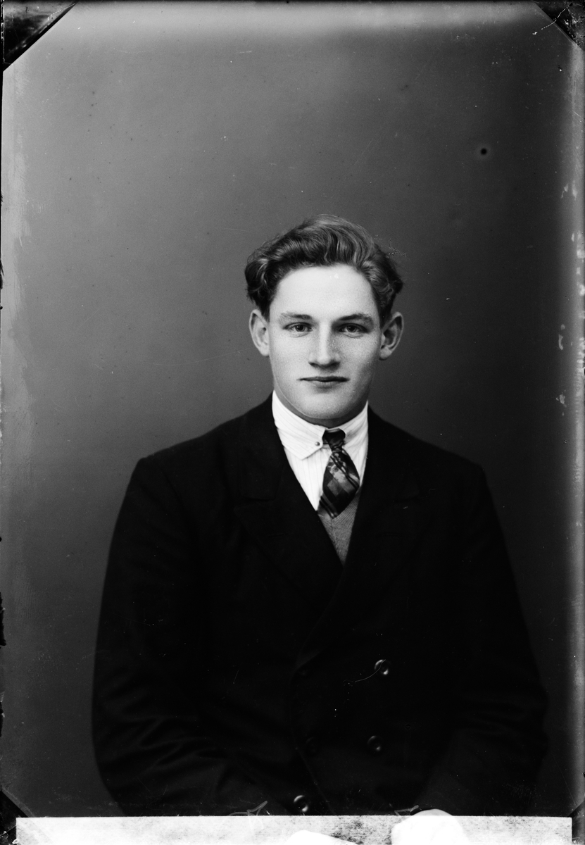 Skötsner-Edhlund, Ateljéporträtt - Erik Mattsson från Långalma, Uppland