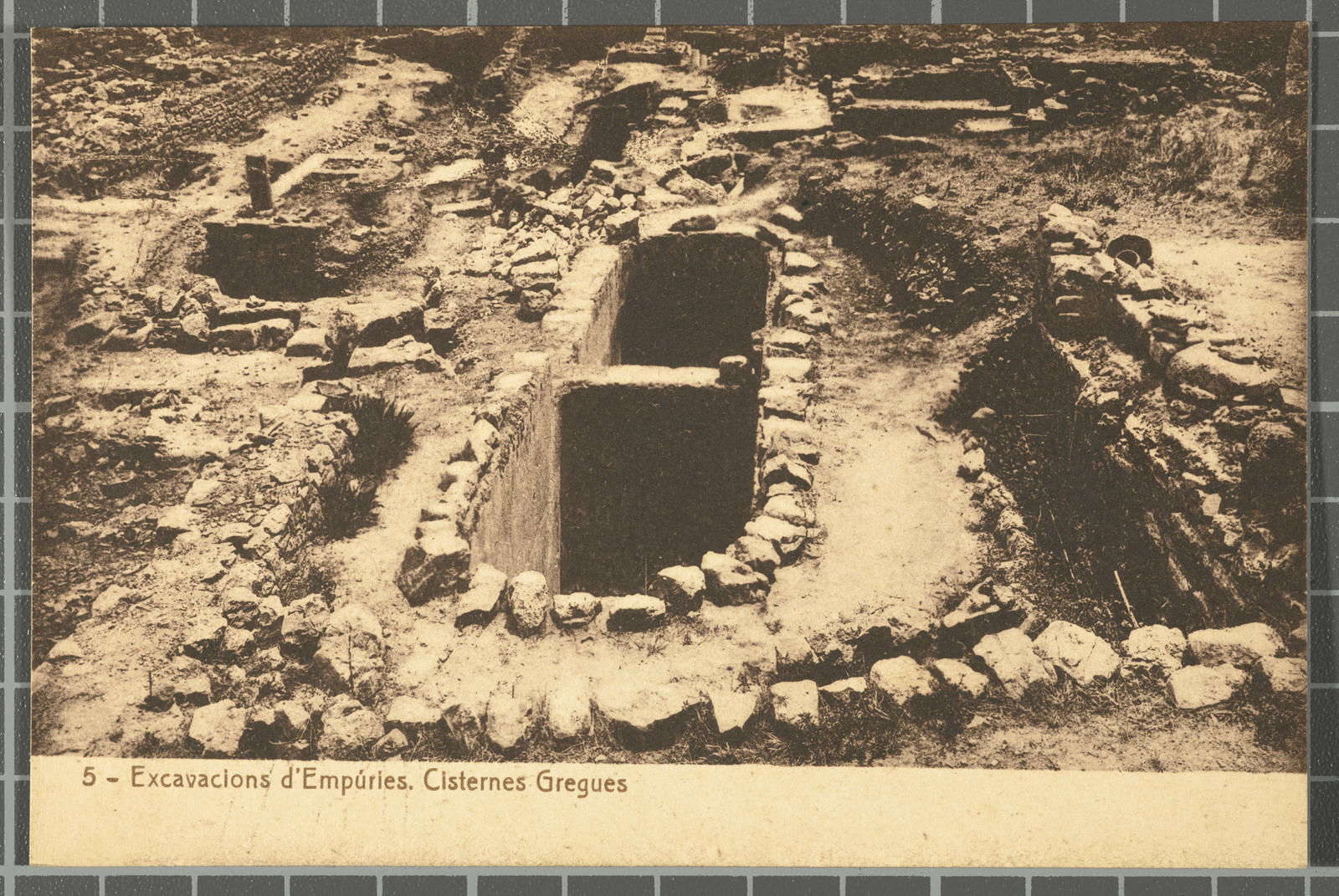 Josep Esquirol Pérez, 5 - Excavacions d'Empúries. Cisternes Gregues