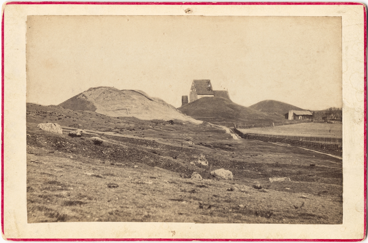 Okänd,, Cabinet card - Church and the piles, Old Uppsala, Uppland