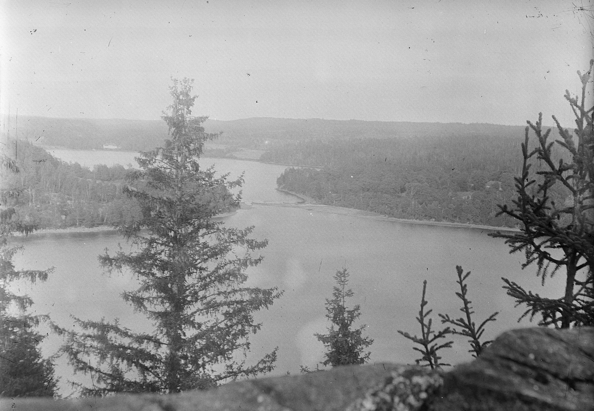 Okänd,, Landskaspsvy with a lake view, probably in Sweden, but can also be Norway