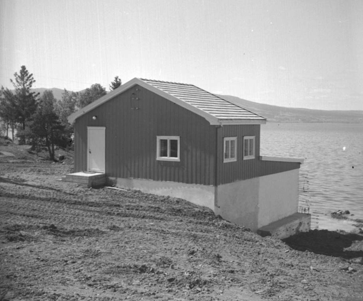 Anno Domkirkeodden, STANGE KOMMUNE, VANNVERKET, PUMPESTASJON, EKSTERIØR: FRANGSTUA, FRANGSTØENSE ÅRBOKA GAMMALT FRÅ STANGE OG ROMEDAL 2006 S. 174