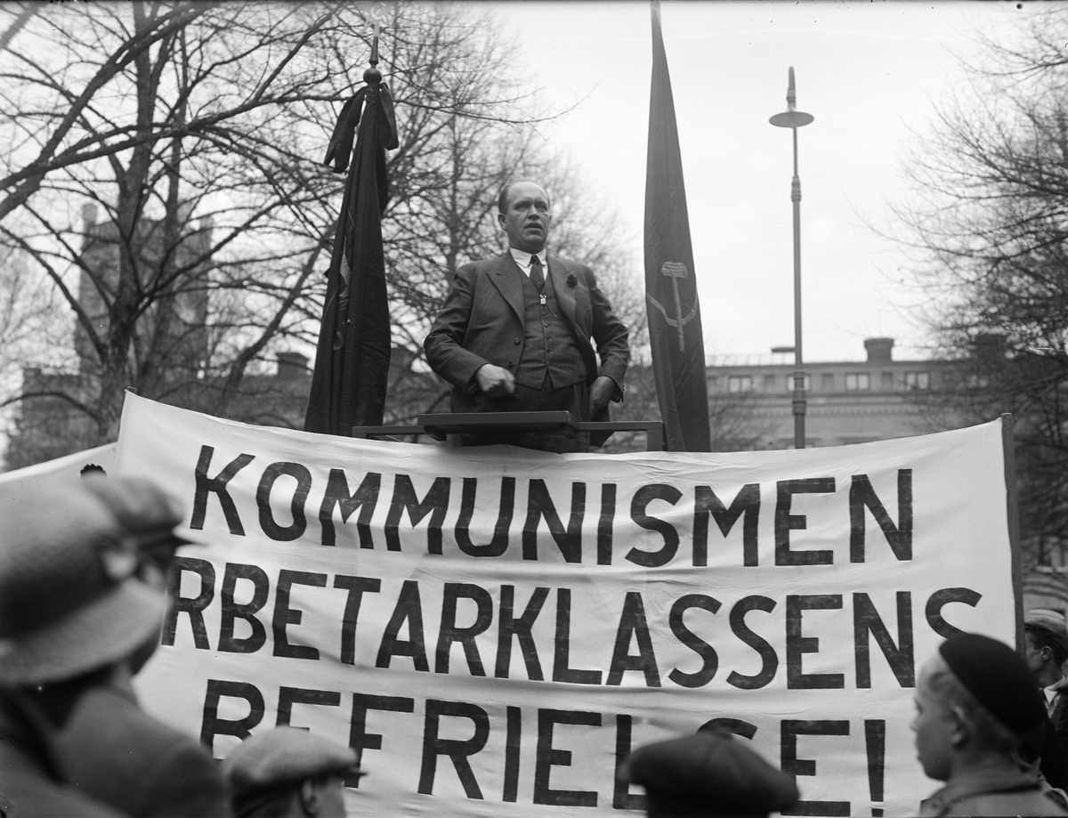 Paul Sandberg, "Kommunistevangelium i skilda tonarter" - "kamrat Edoff Andersson grälar på socialdemokraterna" i Engelska parken
