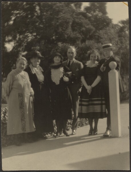 Louis Fleckenstein, [Group Portrait in Park]