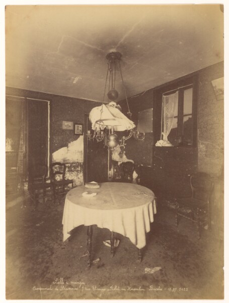Unknown, Salle à manger