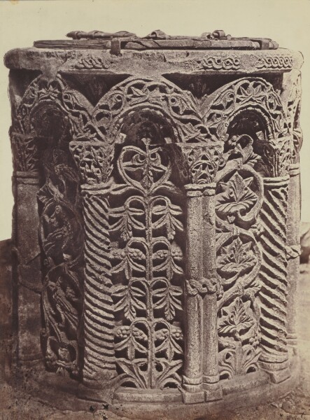 Unknown, Romanesque fount