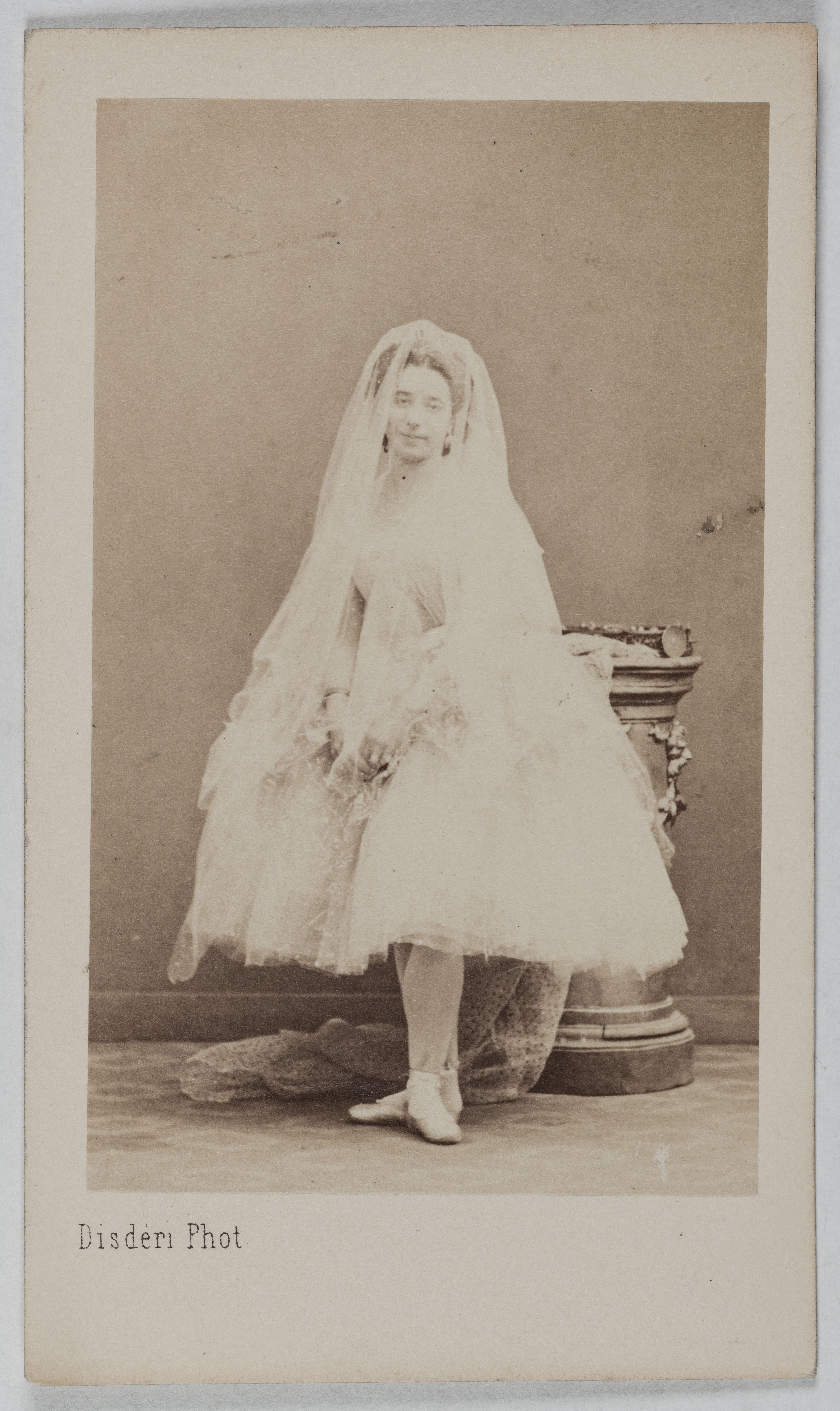 André-Adolphe-Eugène Disdéri, Portrait de Amalia Ferraris (1828-1904), (danseuse)