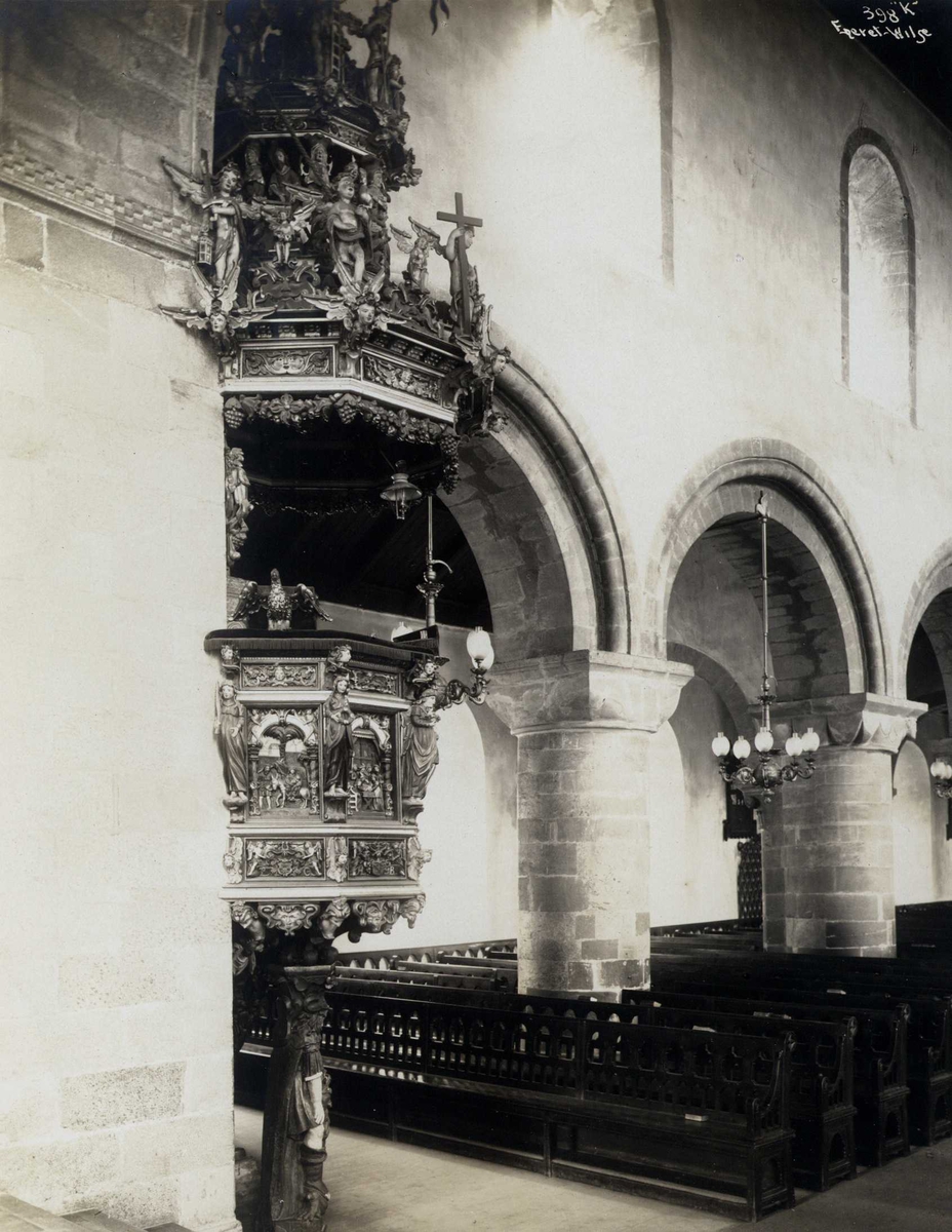 Anders Beer Wilse, Kirkeinteriør med prekestol, Stavanger domkirke, Stavanger, Rogaland.