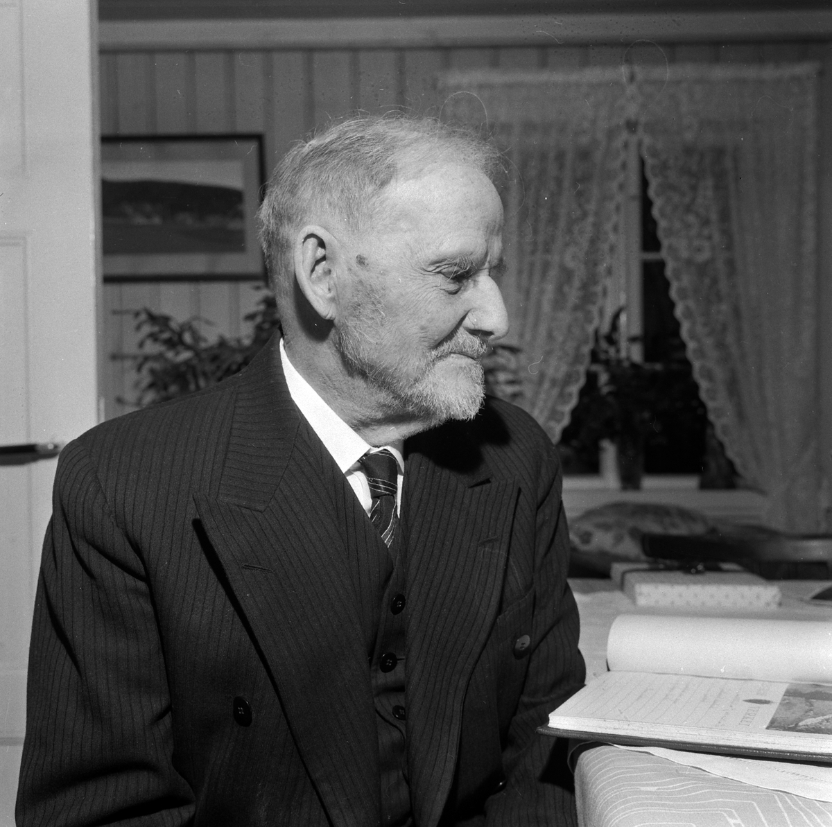 Adolf Skjegstad, ASK-02500