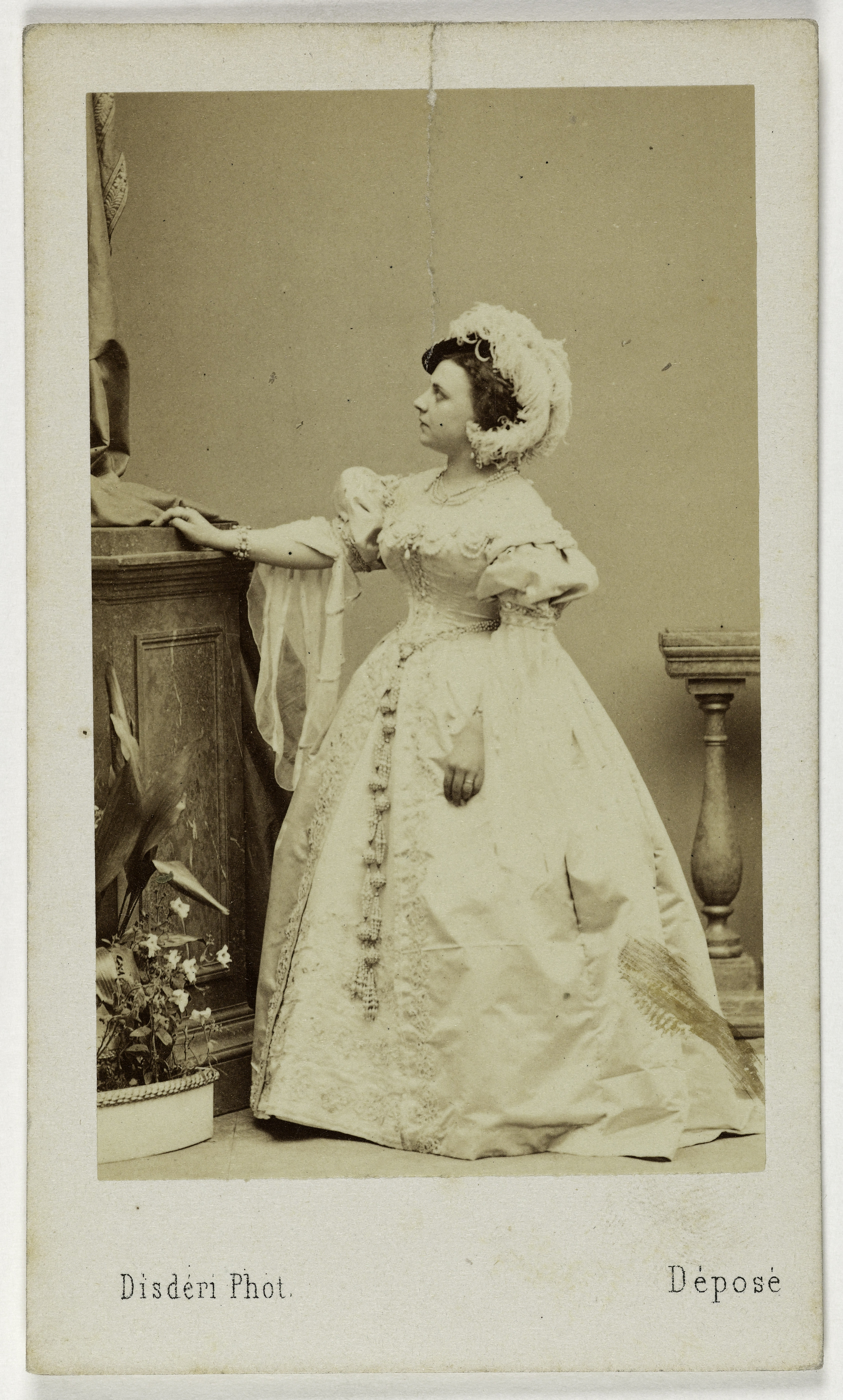André-Adolphe-Eugène Disdéri, Portrait de Gueymard Pauline, (1834-), (actrice, chanteuse lyrique)