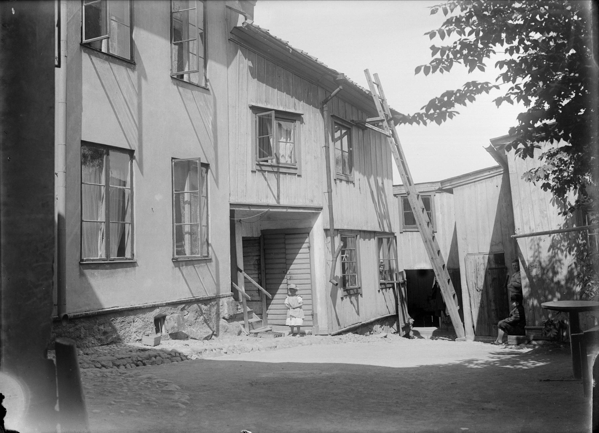 Alfred Dahlgren, Farm Interior, Upper Castle Street 15, St Niklas, Fjärdingen, Uppsala 1908