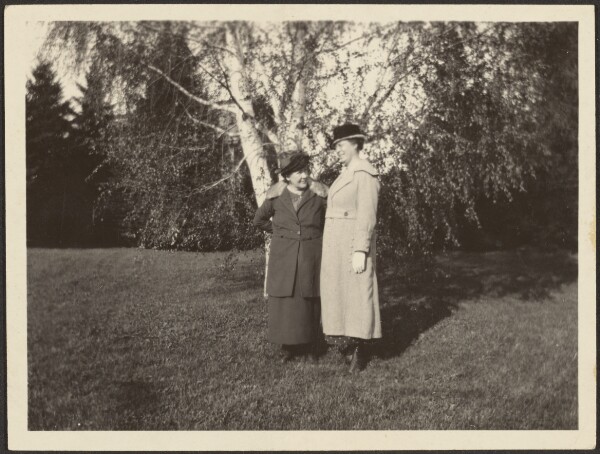 Louis Fleckenstein, [Mrs. Fleckenstein and Friend in Garden]