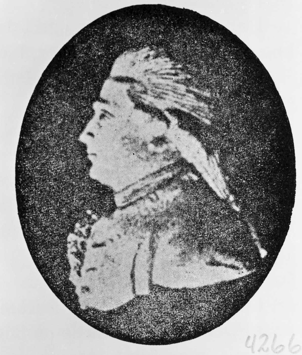 Rachel Haarseth, Portrett av en mann, klær.