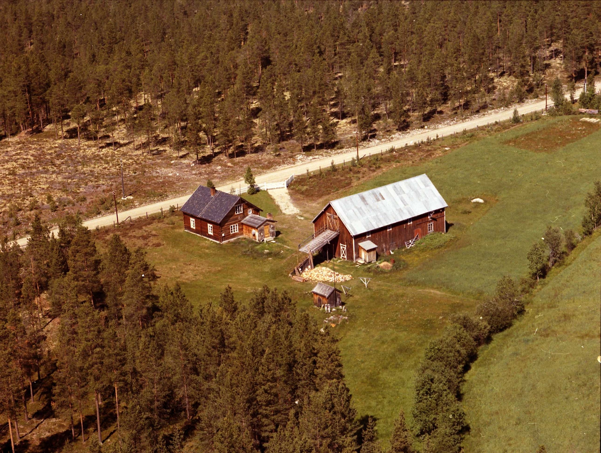 Widerøes Flyveselskap A/S, Gårdsbruk.