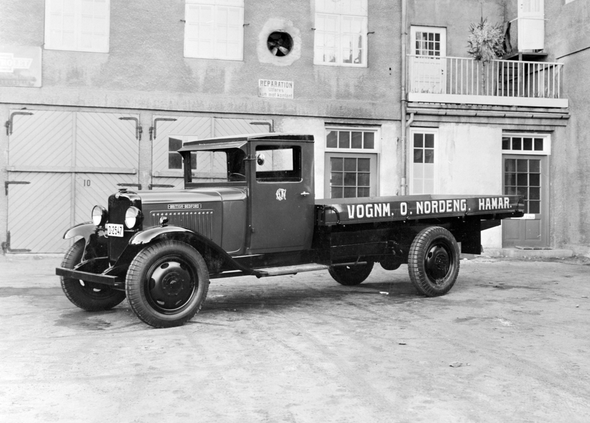 Anno Domkirkeodden, VOGNMANN O. NORDENGS BRITISH BEDFORD WLG LASTEBIL, 1931-34. D-2547, OUSTAD MEK. VERKSTED A/S.