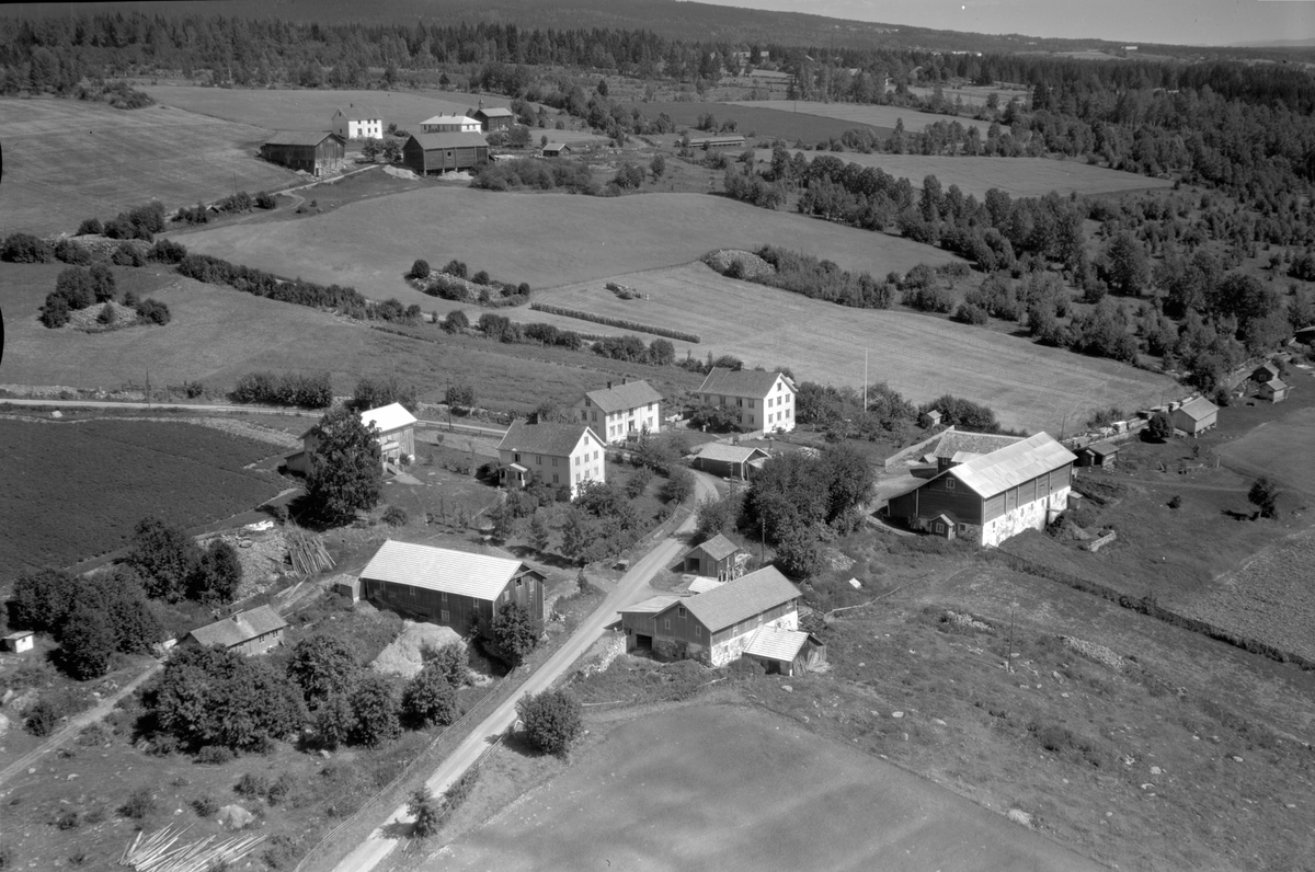 Anno Domkirkeodden, Flyfoto av Kylstad vestre nærmest og Kylstad store bak.