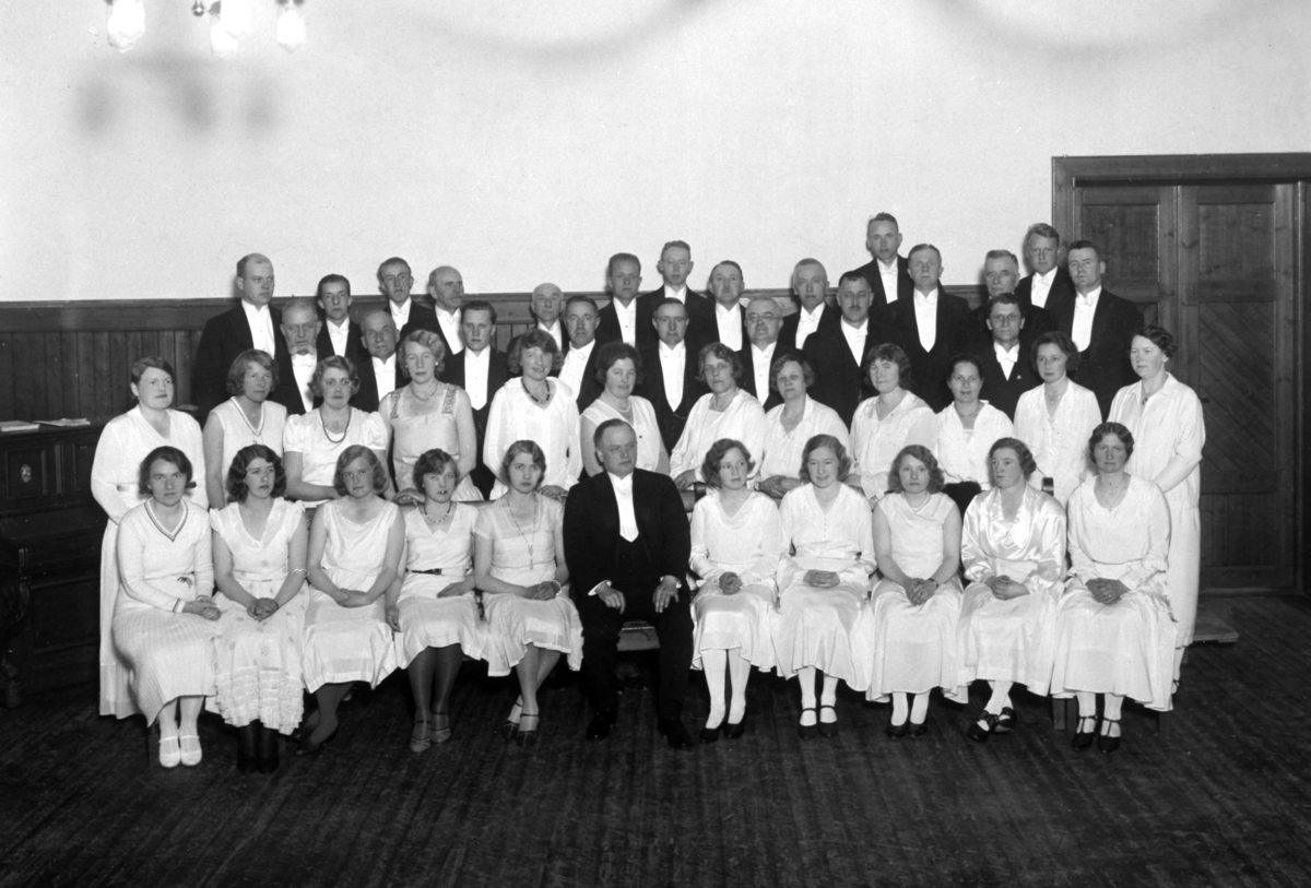 Anno Domkirkeodden, GRUPPE 44 SANGERE, DIRIGENT, HAMAR DOMKOR