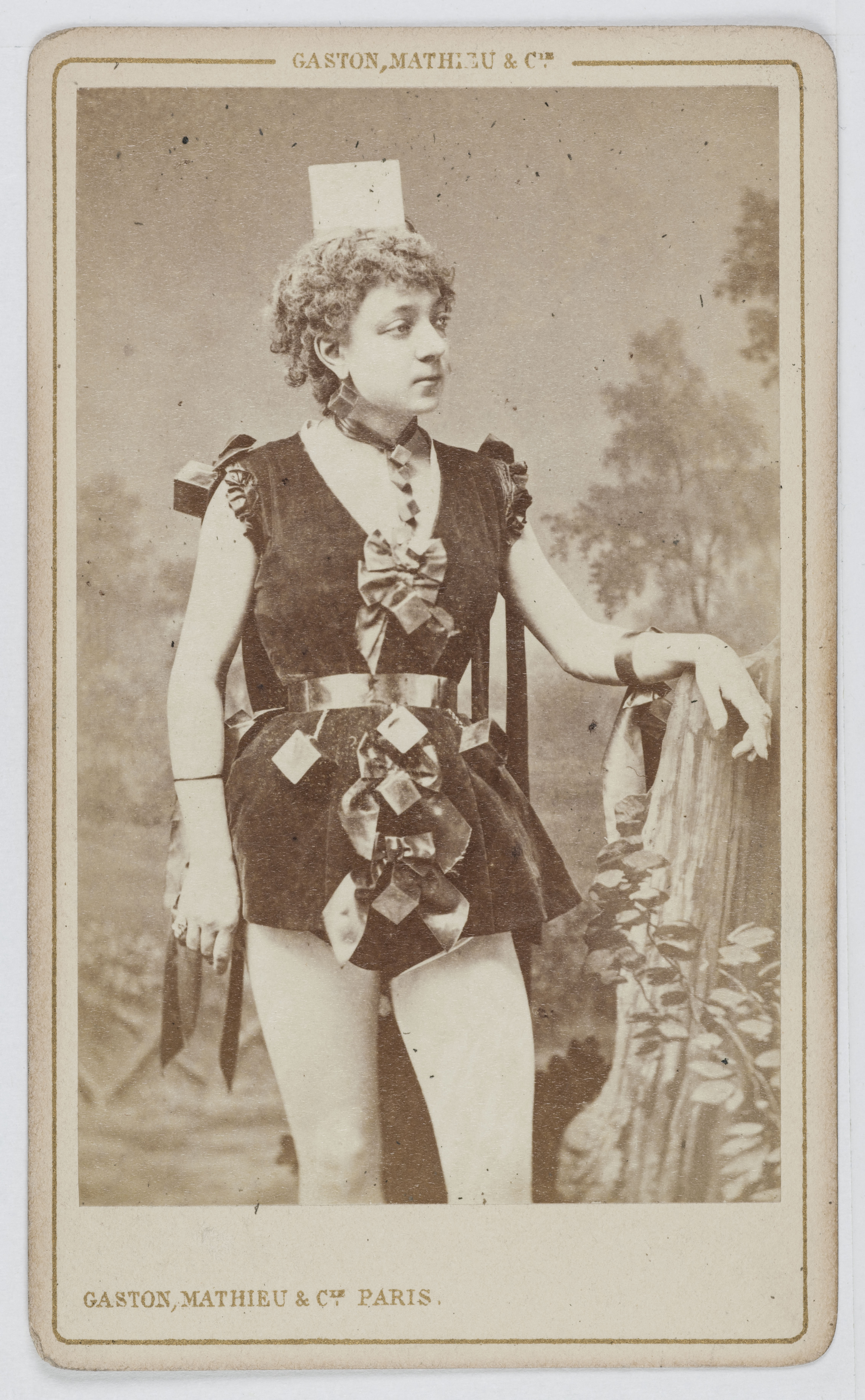 Mathieu & Cie Gaston, Portrait de Mademoiselle Goret, dite Mademoiselle Silly, sœur de Delval et actrice au Théâtre des Variétés en 1869 et au Théâtre de la Porte Saint Martin.