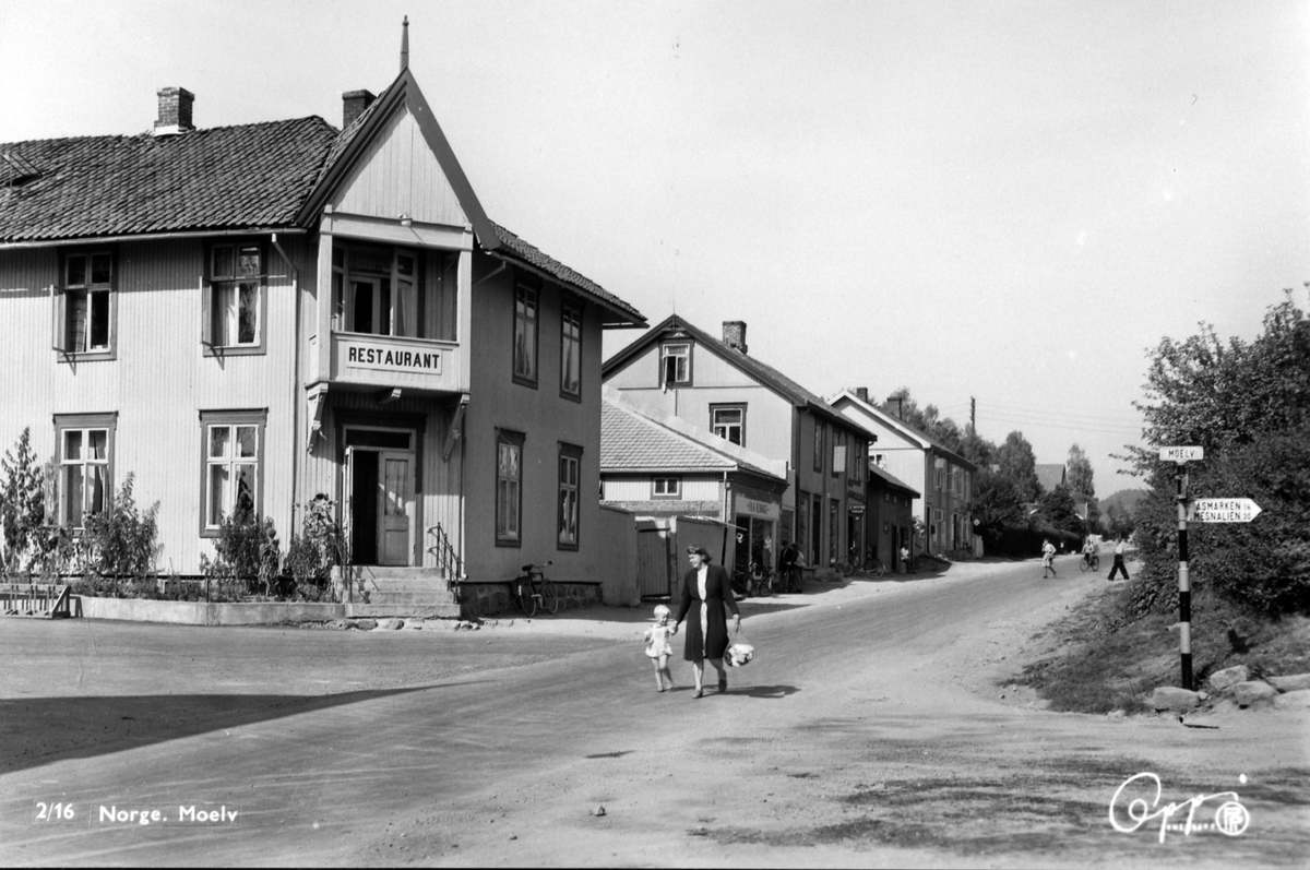 Anno Domkirkeodden, Moelv hotell/restaurant, Storgata, Moelv.