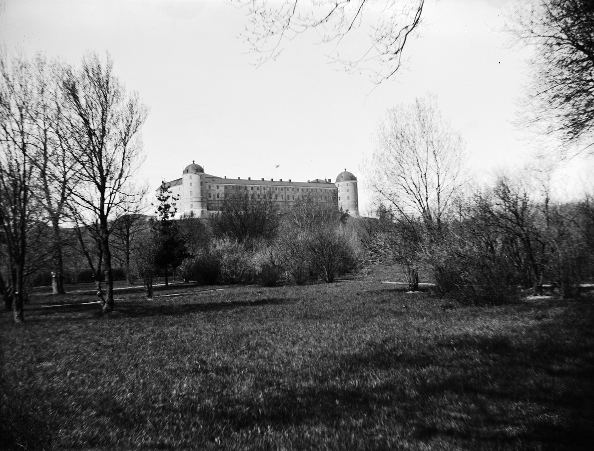 Carl Liljefors, Uppsala Castle from the east, Uppsala 1900 - 1901