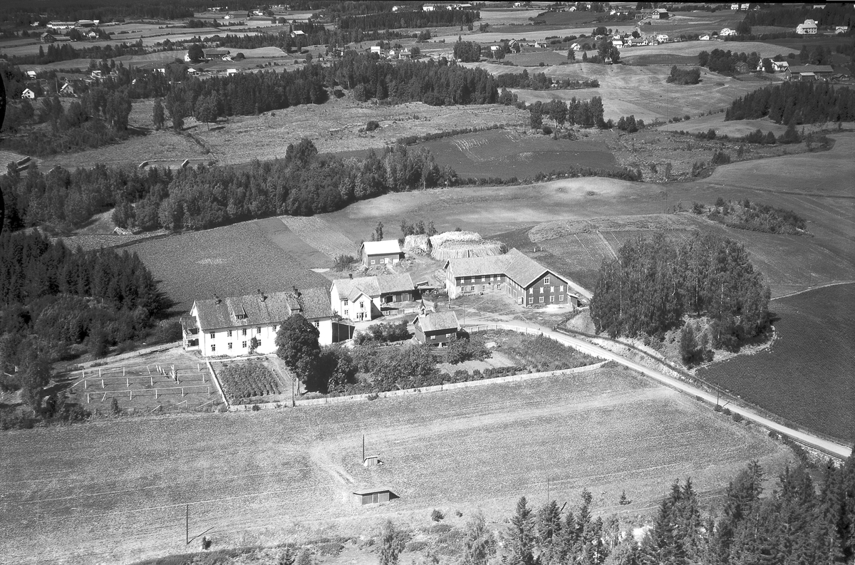 Widerøes Flyveselskap A/S, OLSRUD FLYFOTO
