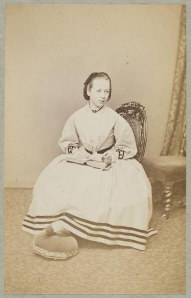 Unknown, Carte-de-visite photographs (480). Four photographs  are dry-mounted to each sheet (120).